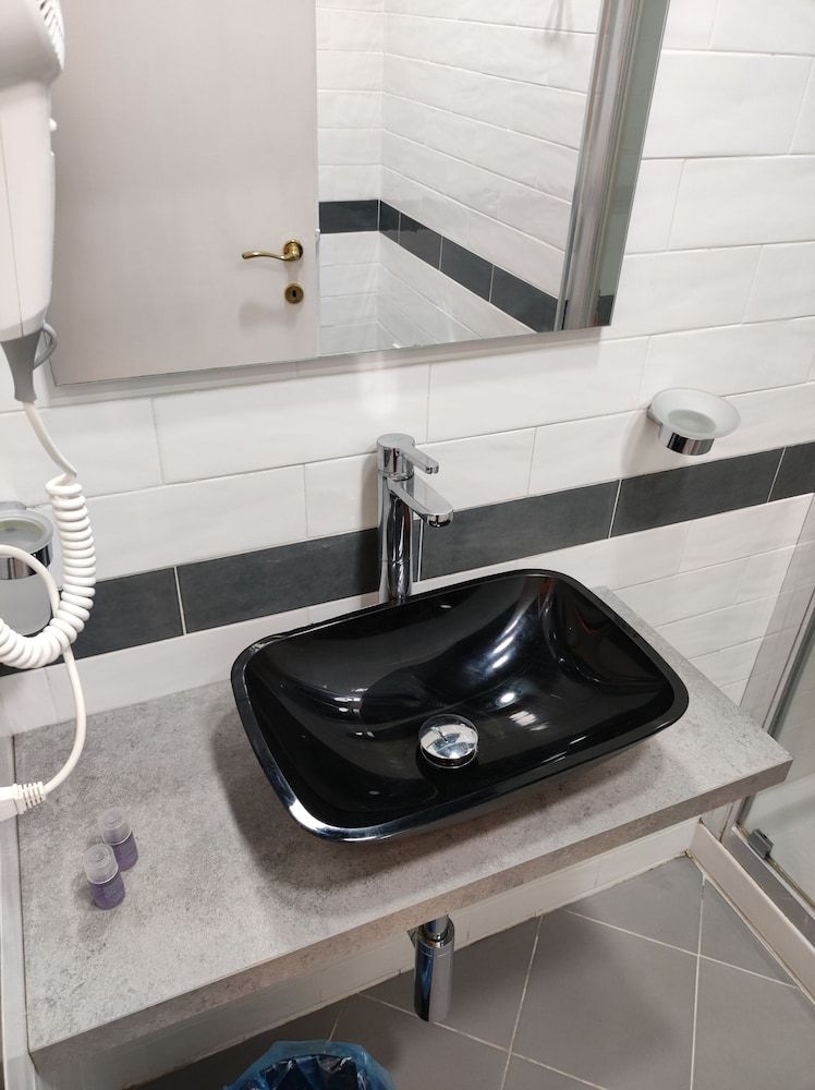 Firenze 32 Double Room 11