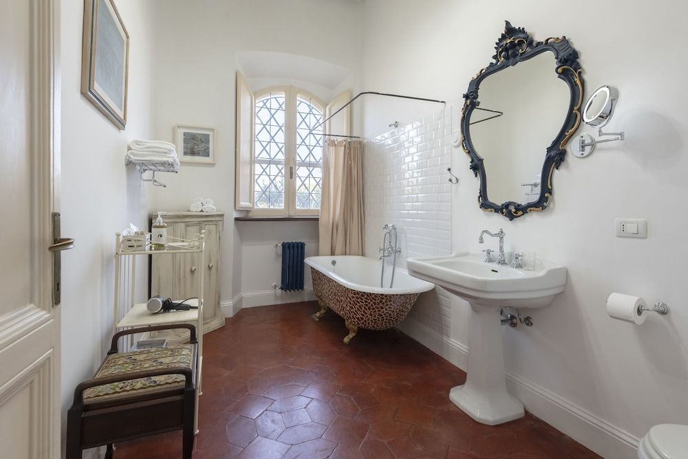 Fattoria Pian di Rocca Deluxe Room 10