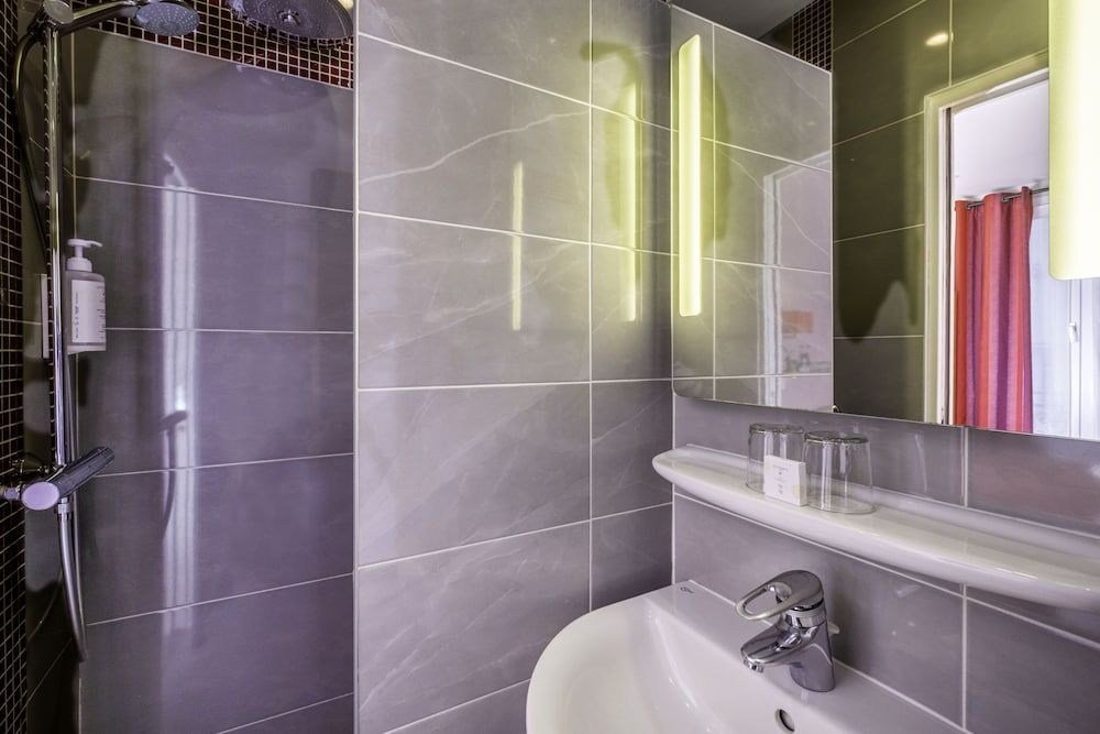 Grand Hotel De Turin Standard Double or Twin Room 11