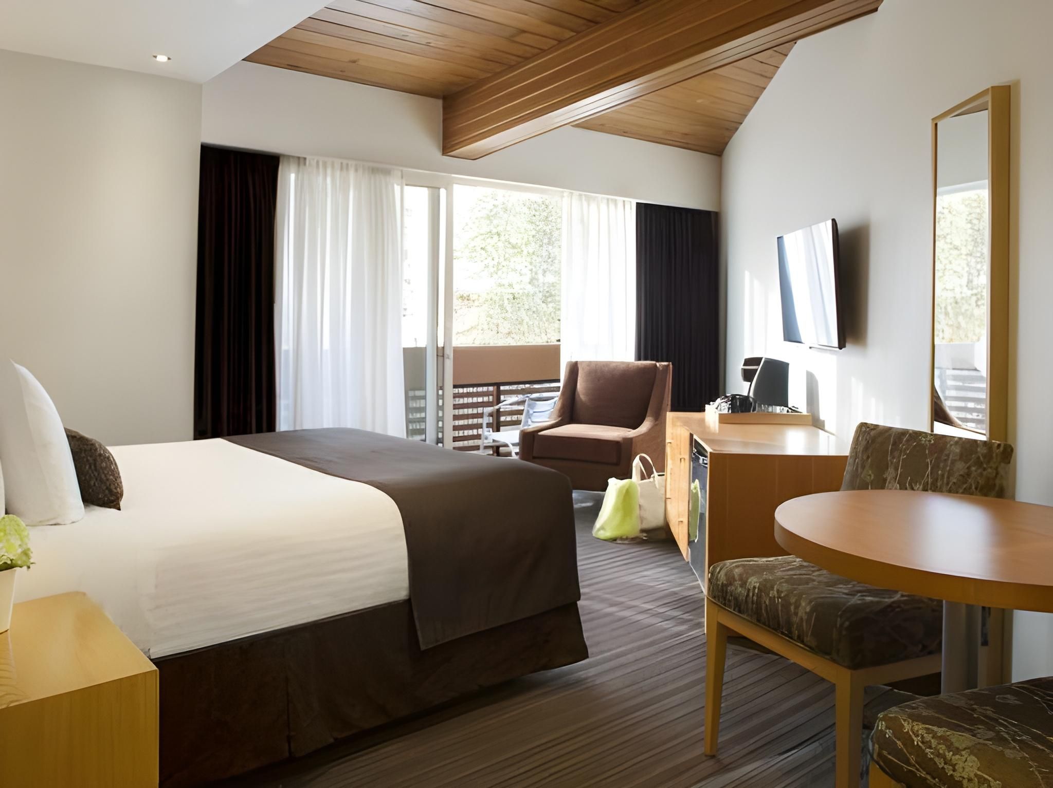 undefined Banff Aspen Lodge 7