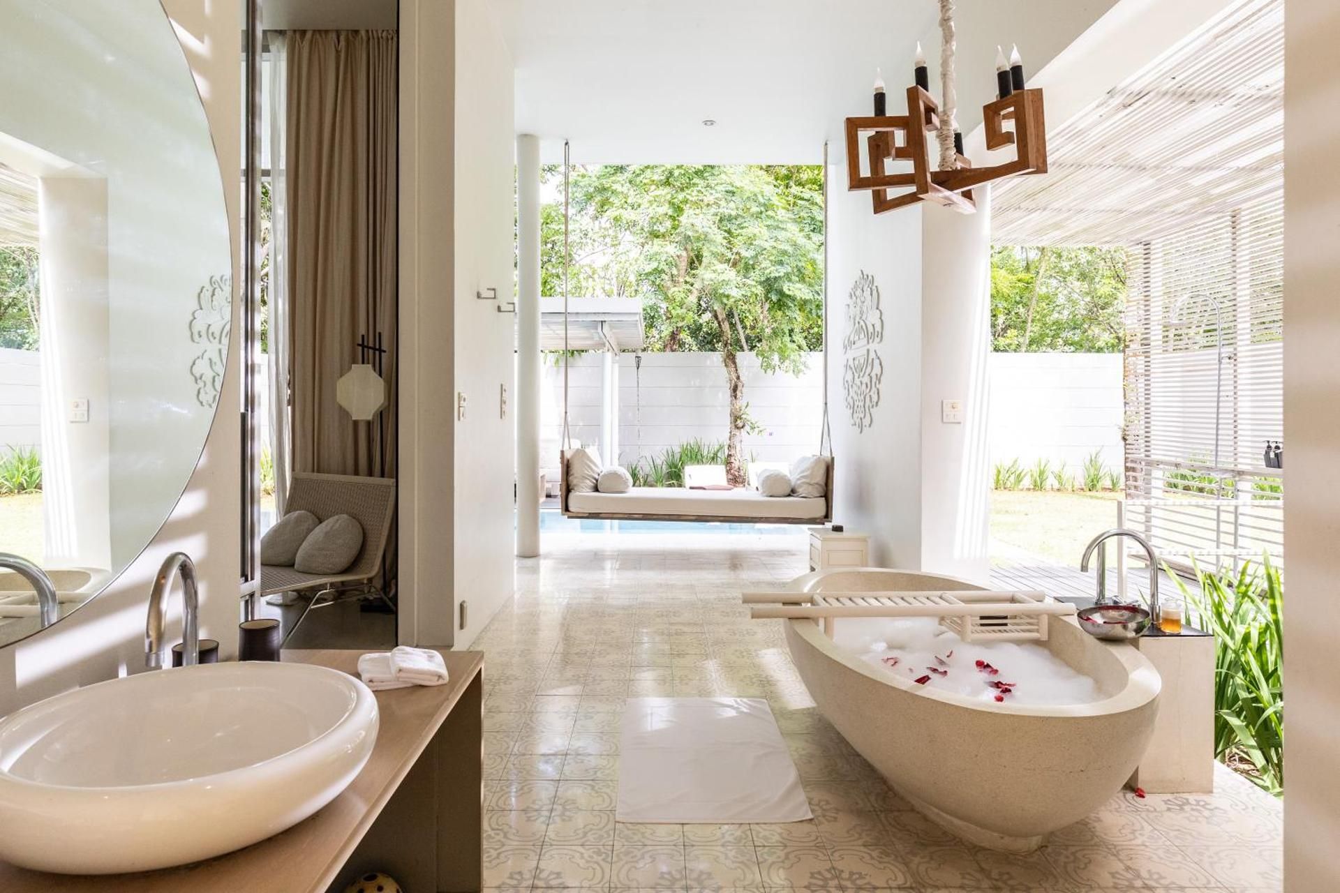 One-Bedroom Duplex Pool Villa Suite