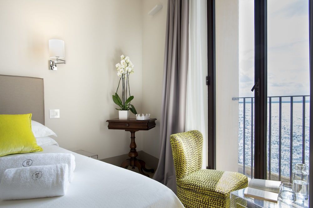 I Bastioni San Domenico - Boutique Hotel Classic Double Room, Partial Sea View 2