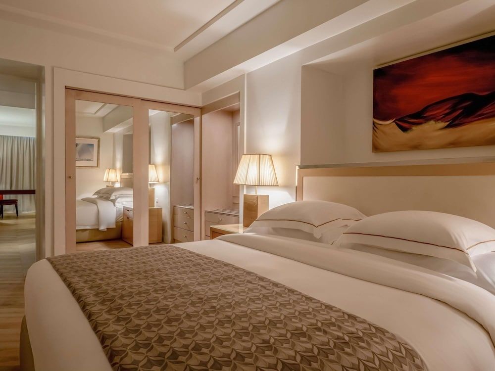 Executive Suite, 1 King Bed, Sea View