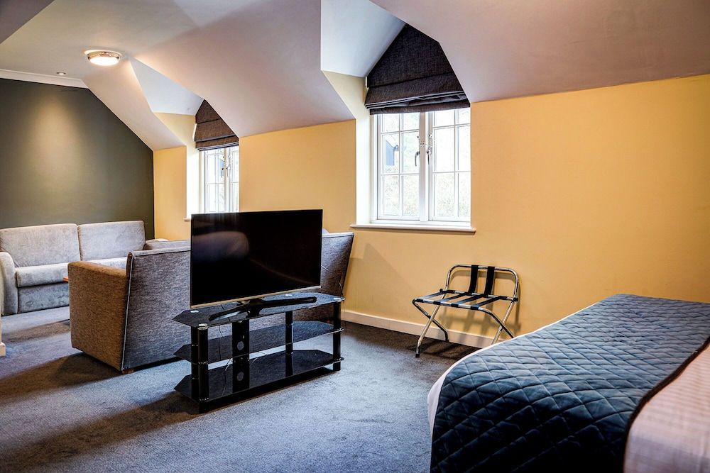 The Wild Pheasant Hotel & Spa Standard Room, 1 King Bed with Sofa bed, Accessible 4