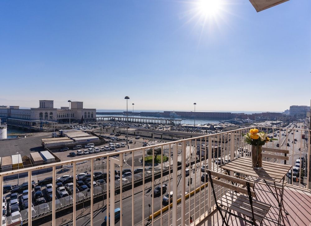 Napoli Great View B&B Deluxe Double Room, Sea View 5