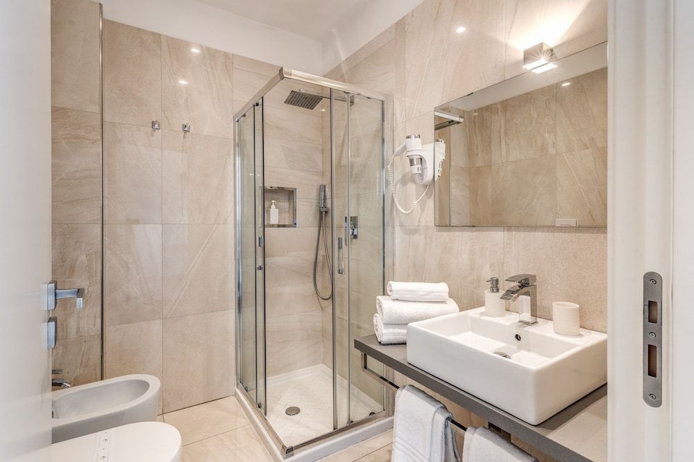 Napoli Great View B&B Deluxe Double Room, Sea View 8