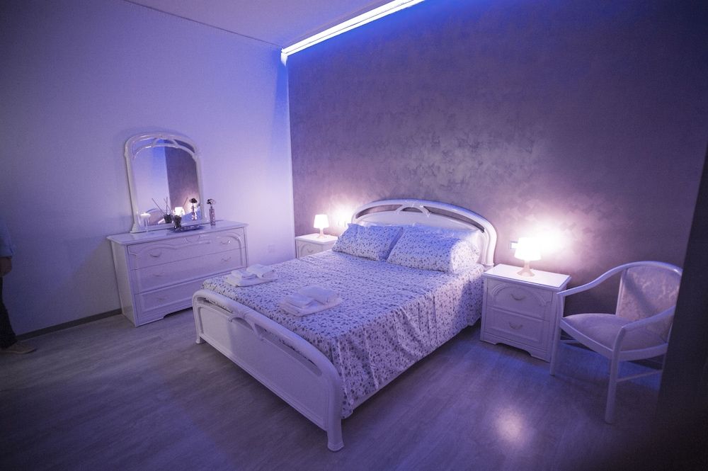 B&B Del Centro Double or Twin Room, Private Bathroom 4