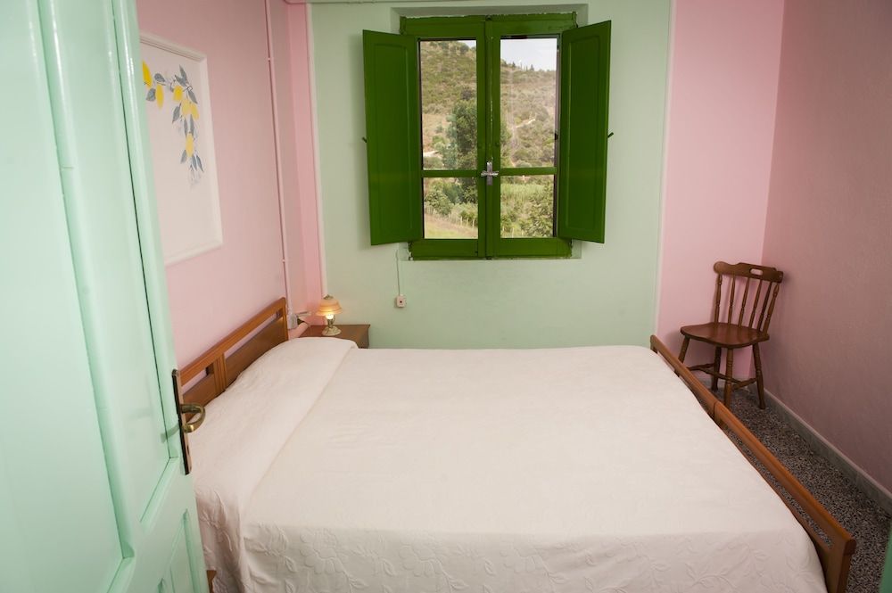 Agriturismo Menhir Basic Double Room 2