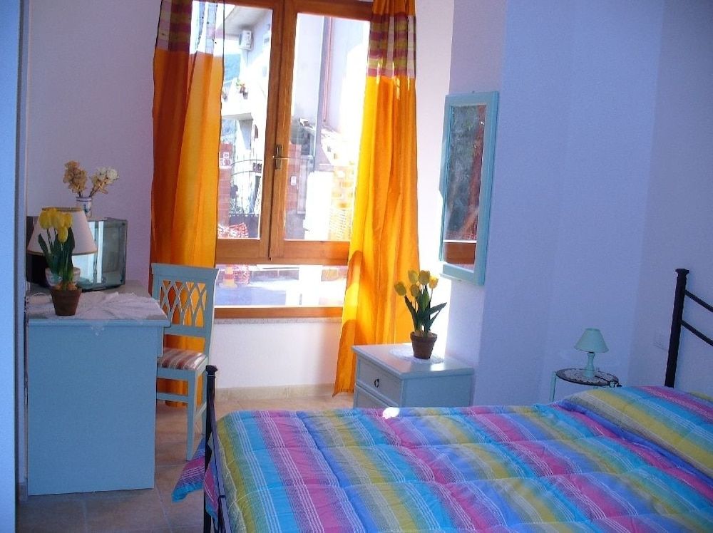 L'Onda Blu Triple Room, Private Bathroom 5