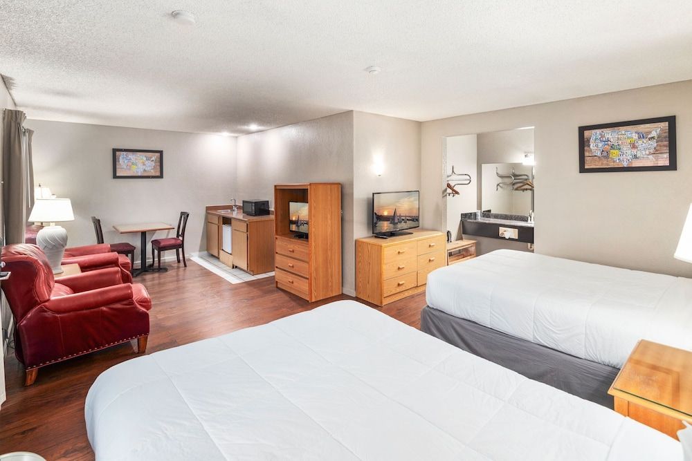 Suite, 2 Queen Beds