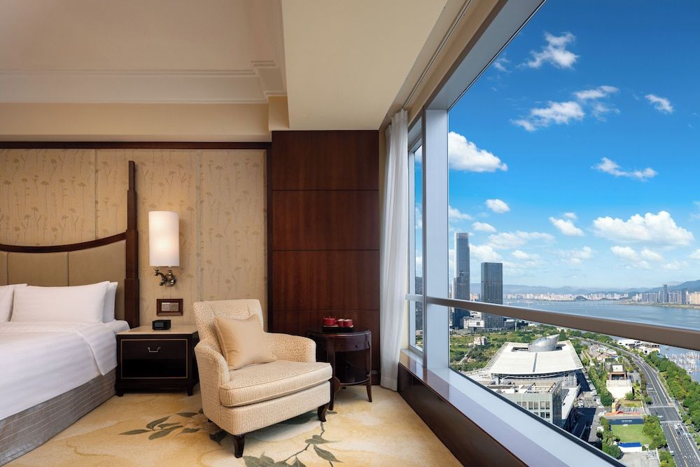 Horizon Club, Room, 1 King Bed, River View