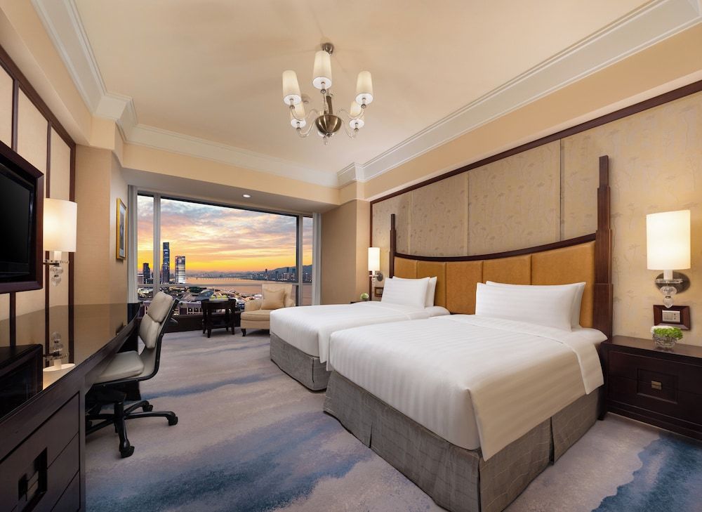 Deluxe Room, 2 Twin Beds, River View