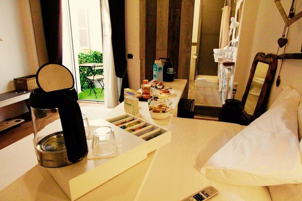 undefined Jacuzzi Rooms 4