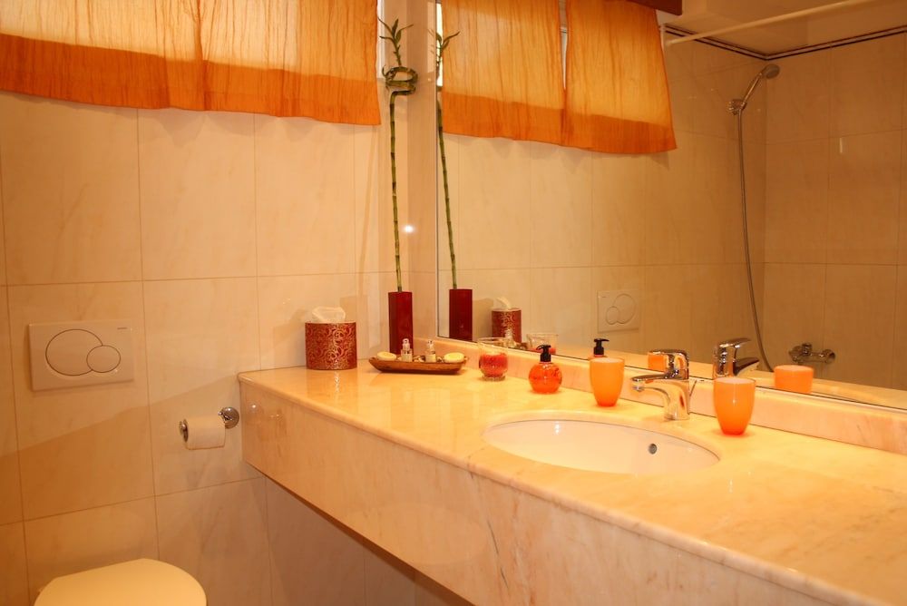 Hotel Monica Standard Triple Room 4