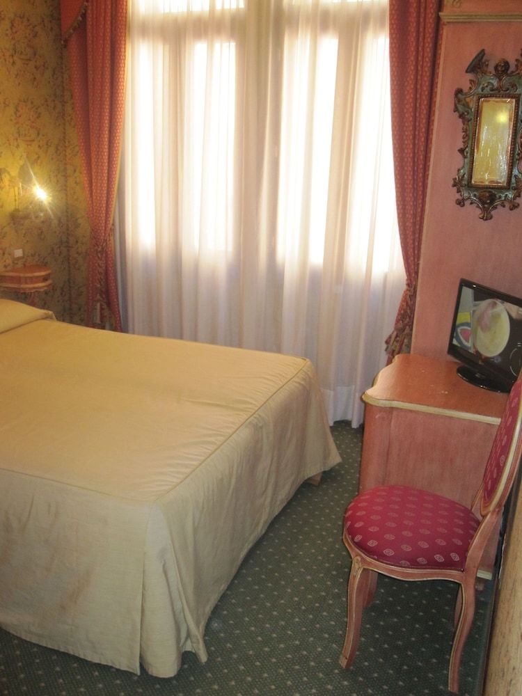Locanda Ca' Del Brocchi Economy Double or Twin Room 2
