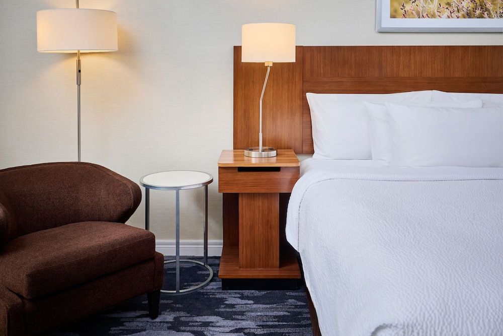 undefined Fairfield Inn & Suites by Marriott Ottawa Kanata 3