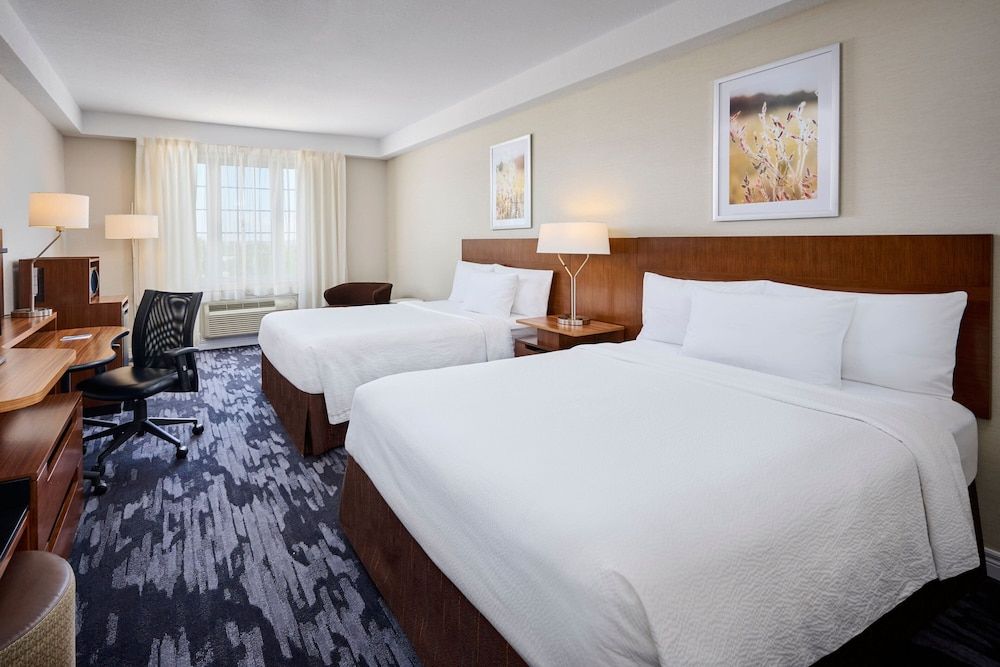 Fairfield Inn & Suites by Marriott Ottawa Kanata Room, 2 Queen Beds 2