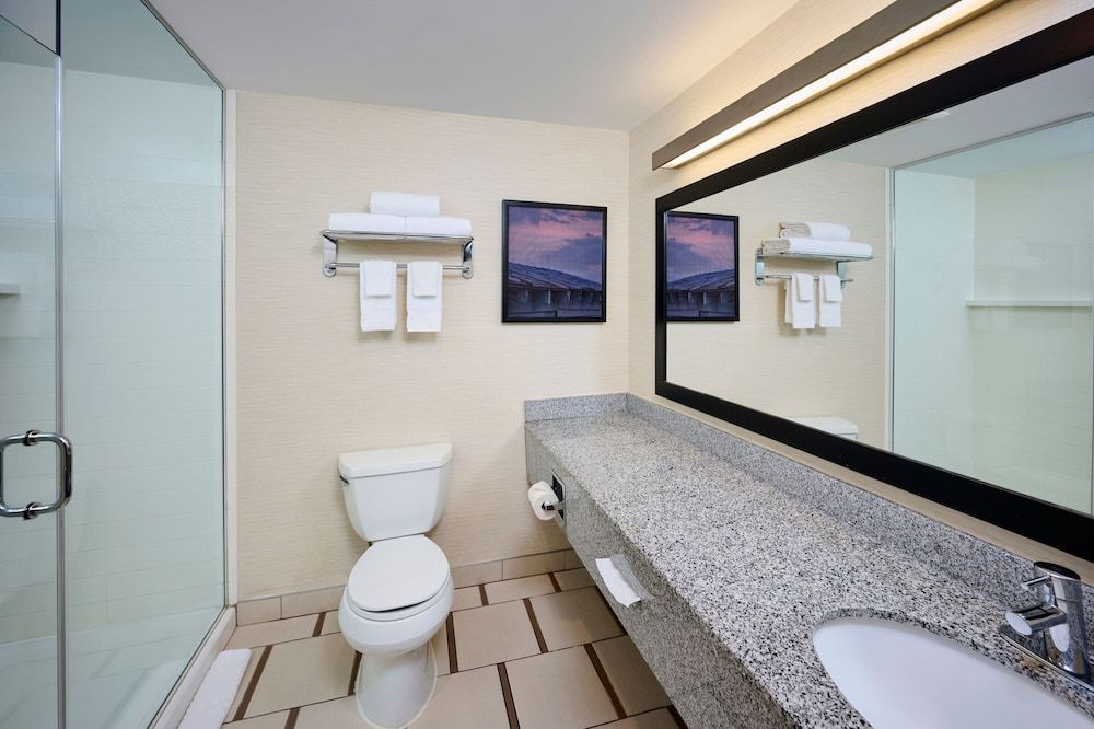 Fairfield Inn & Suites by Marriott Ottawa Kanata Room, 2 Queen Beds 3