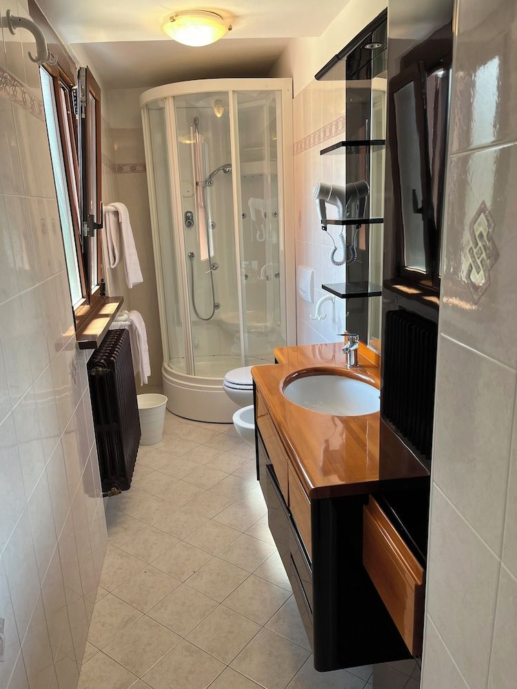 Miralago B&B and Apartments Traditional House 7