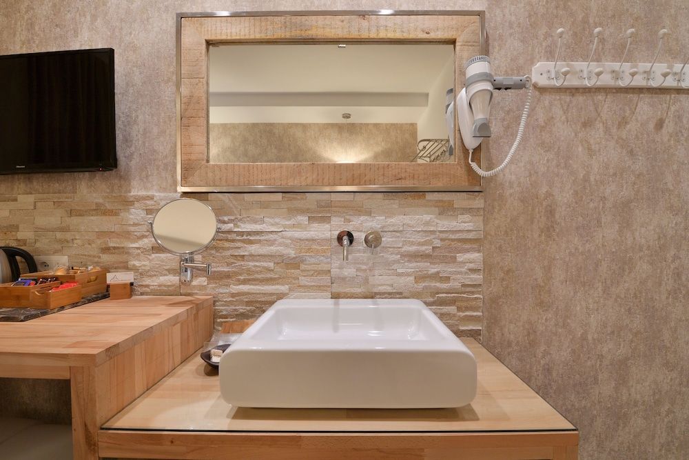 Relais Barberini Superior Double Room 21