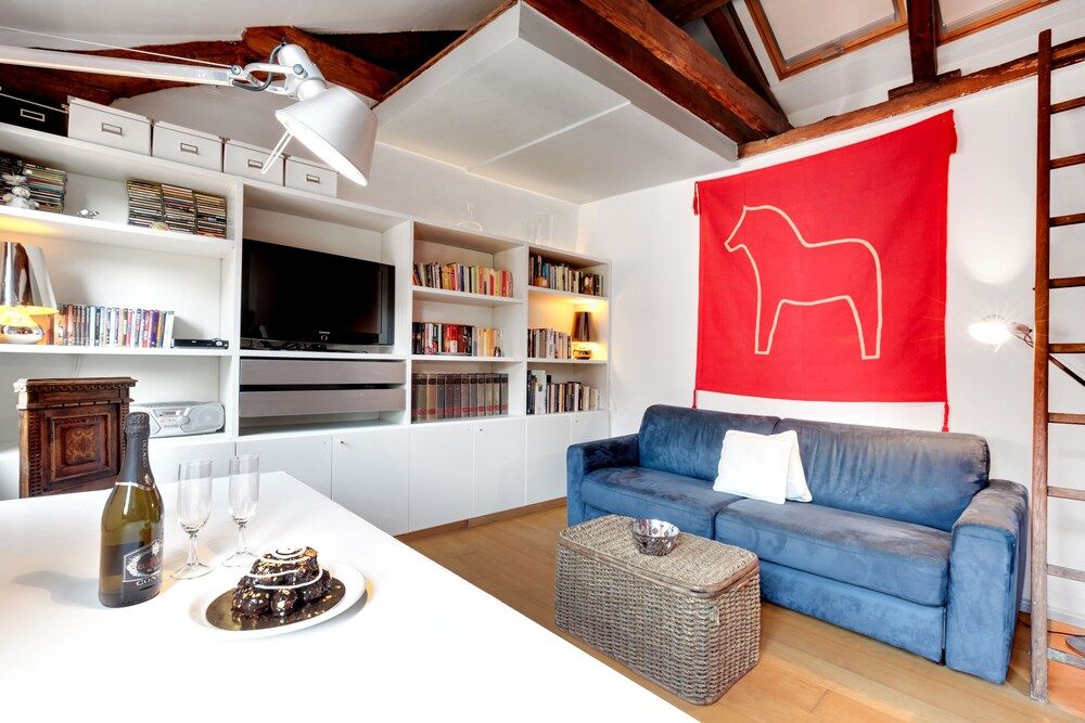 Bragora Smoochy Attic Venice Apartment 15