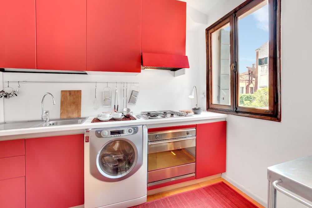 Bragora Smoochy Attic Venice Apartment 9