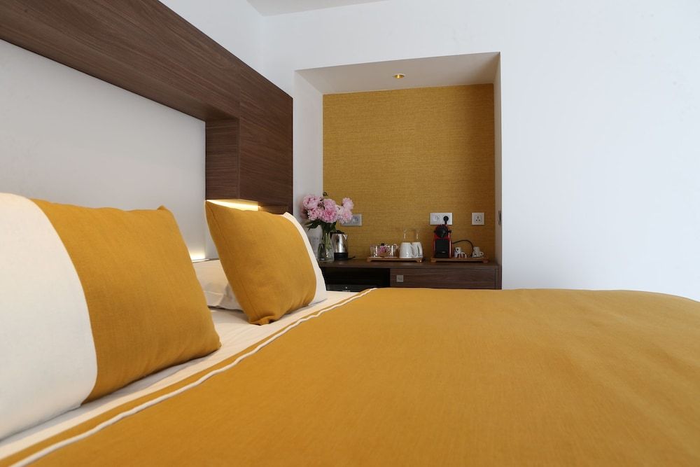 Junior Suite, City View