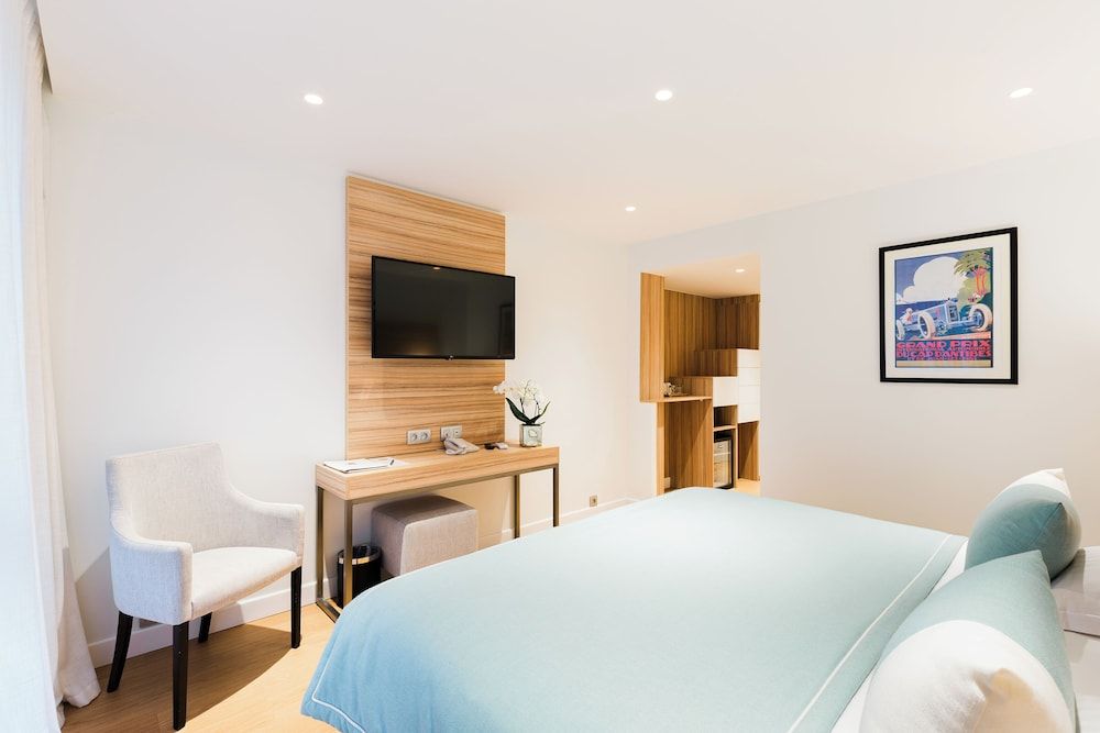 undefined Hotel Helios 2