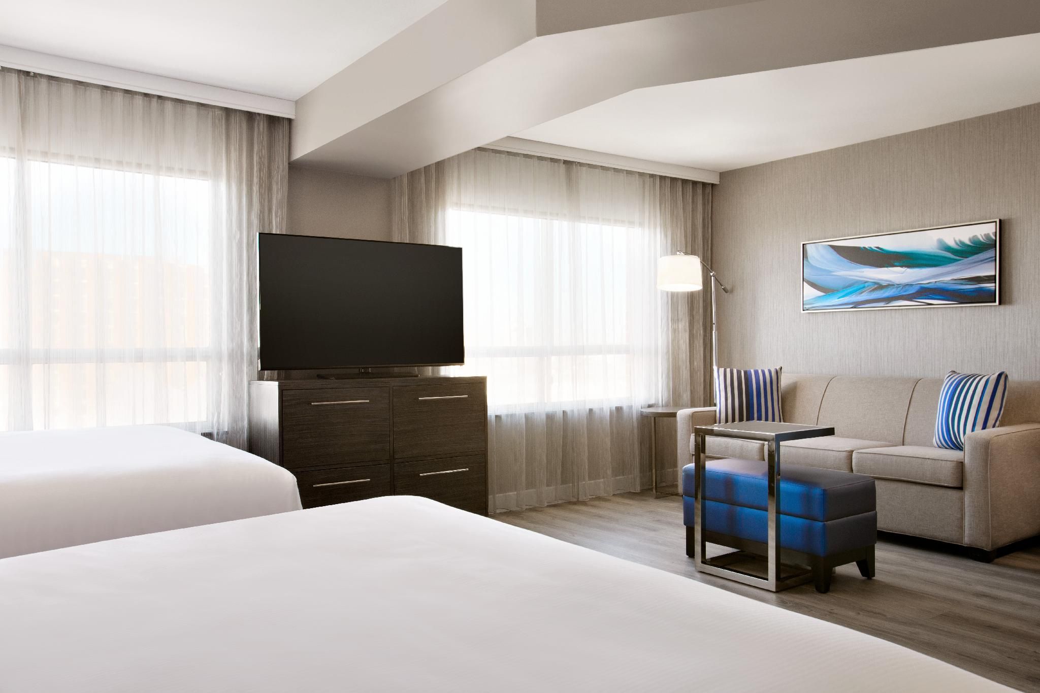 undefined Embassy Suites by Hilton Toronto Airport 5