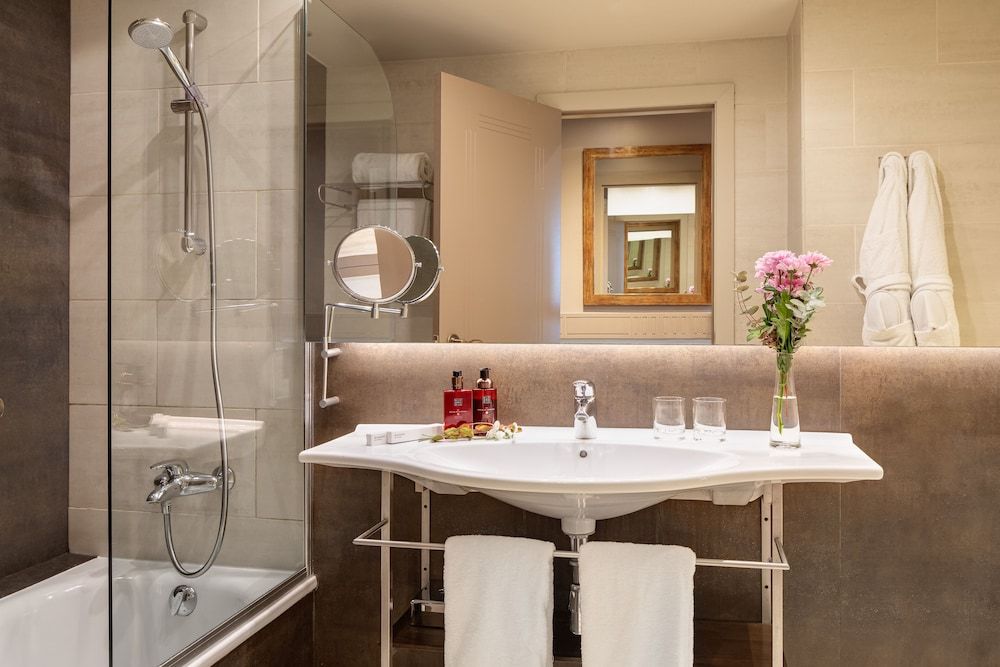 Duquesa de Cardona Hotel 4 Sup by Duquessa Hotel Collection Standard Room (Exterior) 2