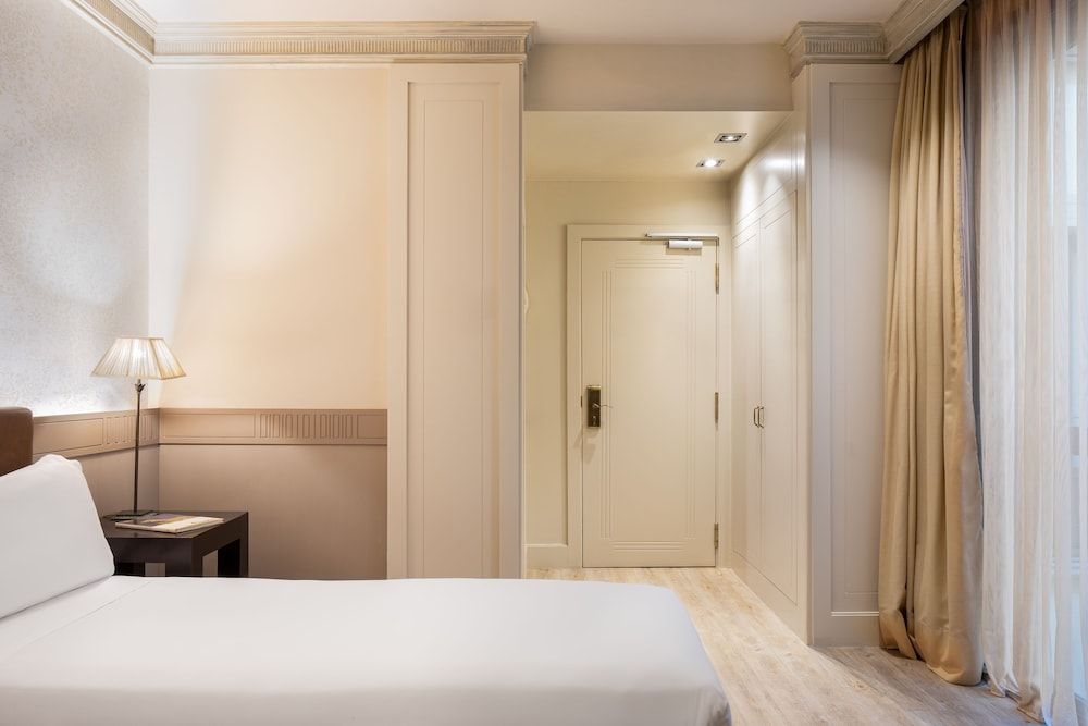 undefined Duquesa de Cardona Hotel 4 Sup by Duquessa Hotel Collection 9