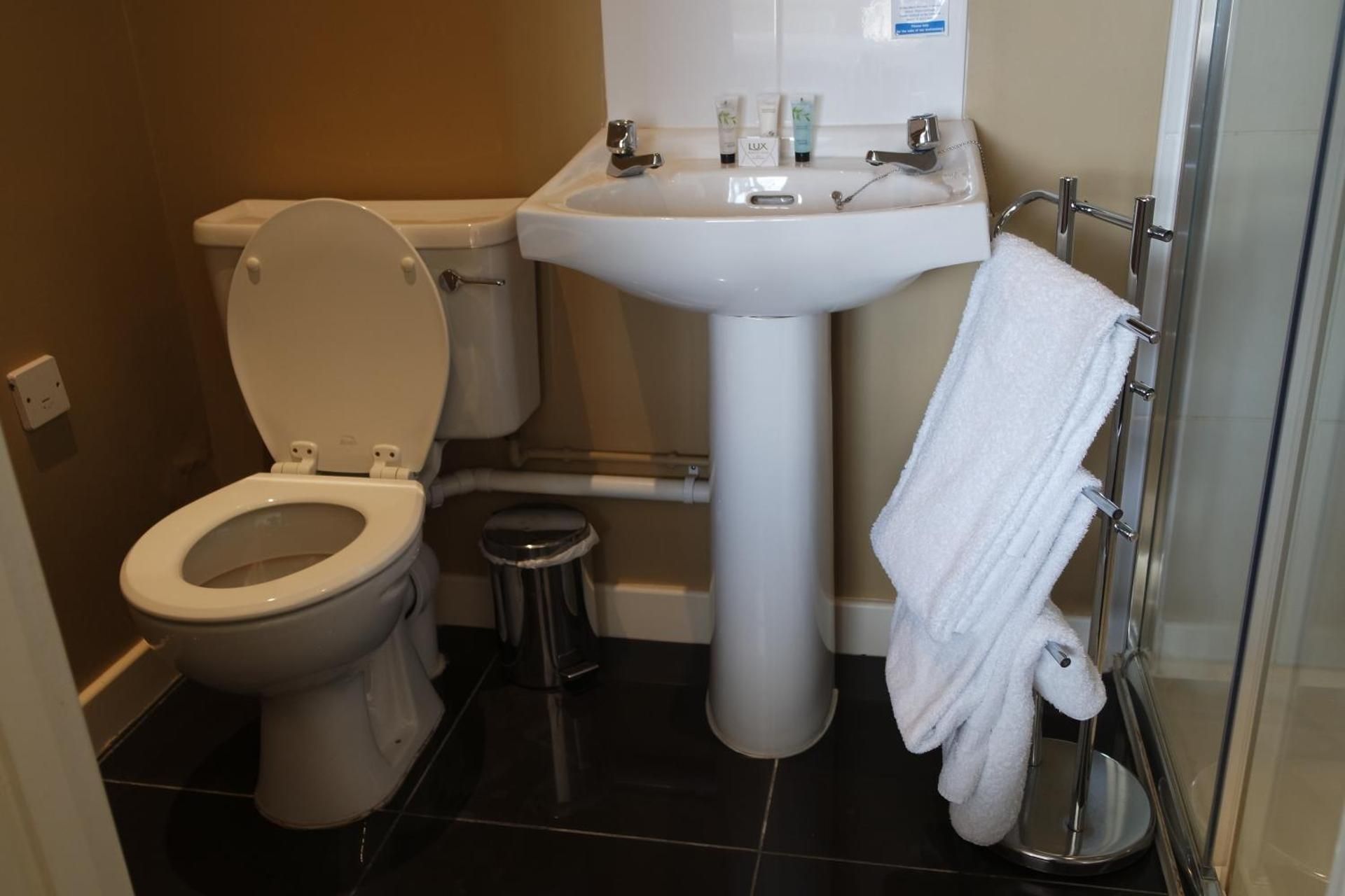 Deluxe Double Room with Shower