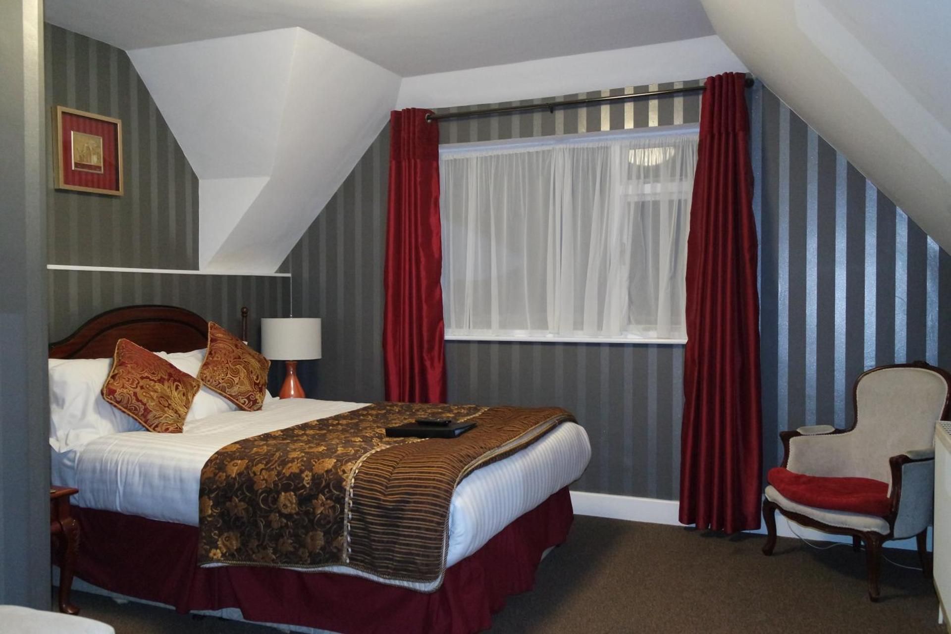 Deluxe Double Room with Shower