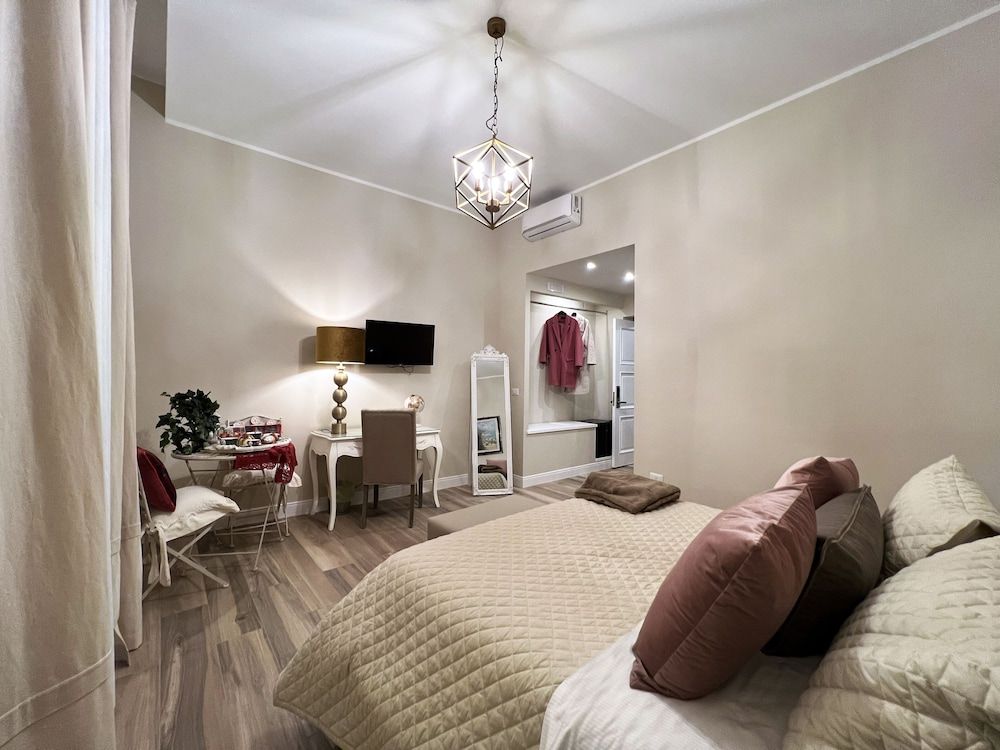 Domus Deorum Deluxe Deluxe Room 2