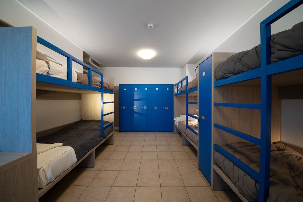 Shared Dormitory, Mixed Dorm