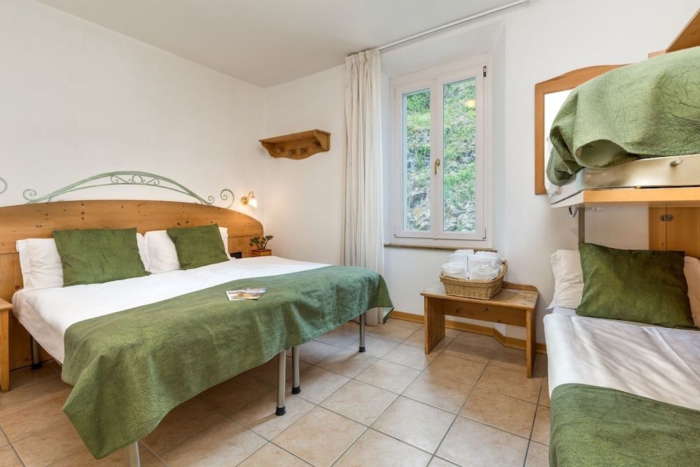 Classic Quadruple Room