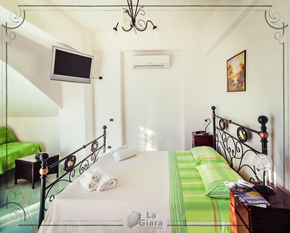 B&B La Giara Classic Double Room, 1 Bedroom, Sea View 3