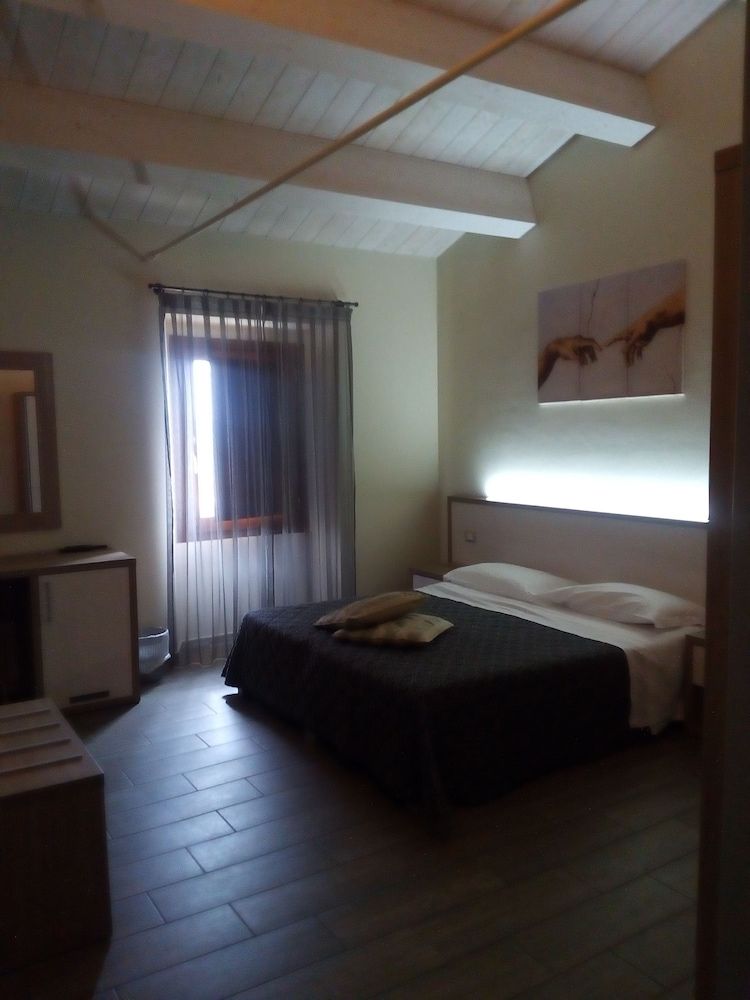 Classic Double or Twin Room, Hill View