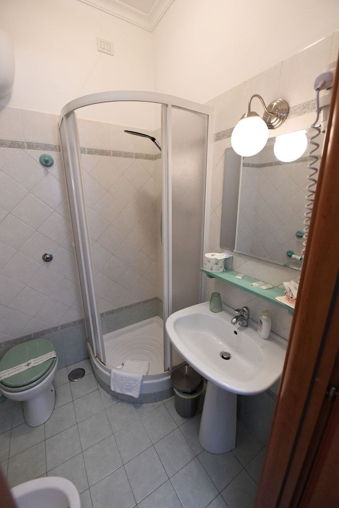 Buonanotte Roma Double Room (Verde) 9