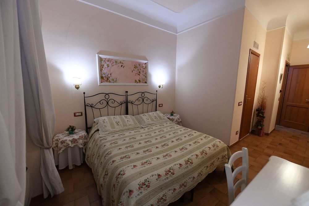 undefined Buonanotte Roma 8