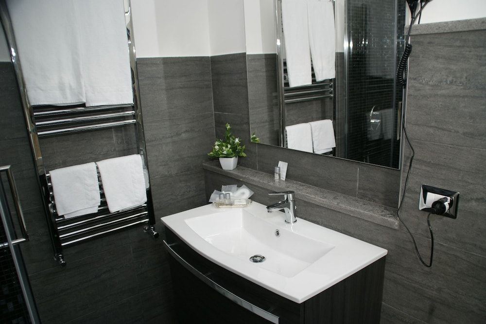 Landlord in Trastevere Superior Double or Twin Room 5