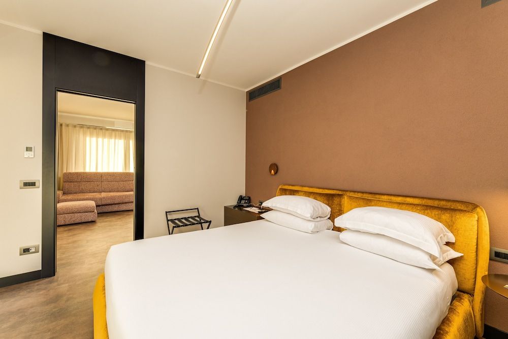 Gasometer Urban Suites Design Apartment ( in a separated building far 100 mt from the main one) 2