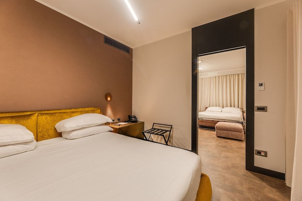 Gasometer Urban Suites Design Apartment ( in a separated building far 100 mt from the main one) 3