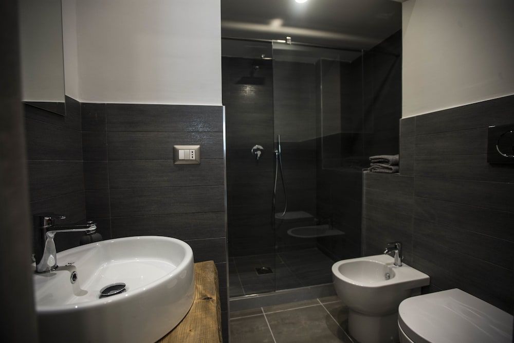 B&B GB Napoli Central Station Basic Double Room 5