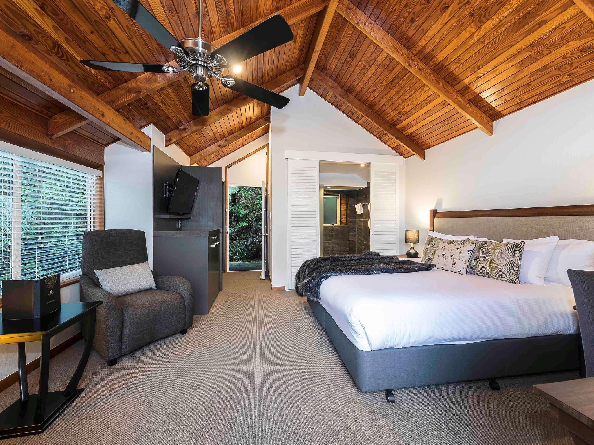 Standard King Bed