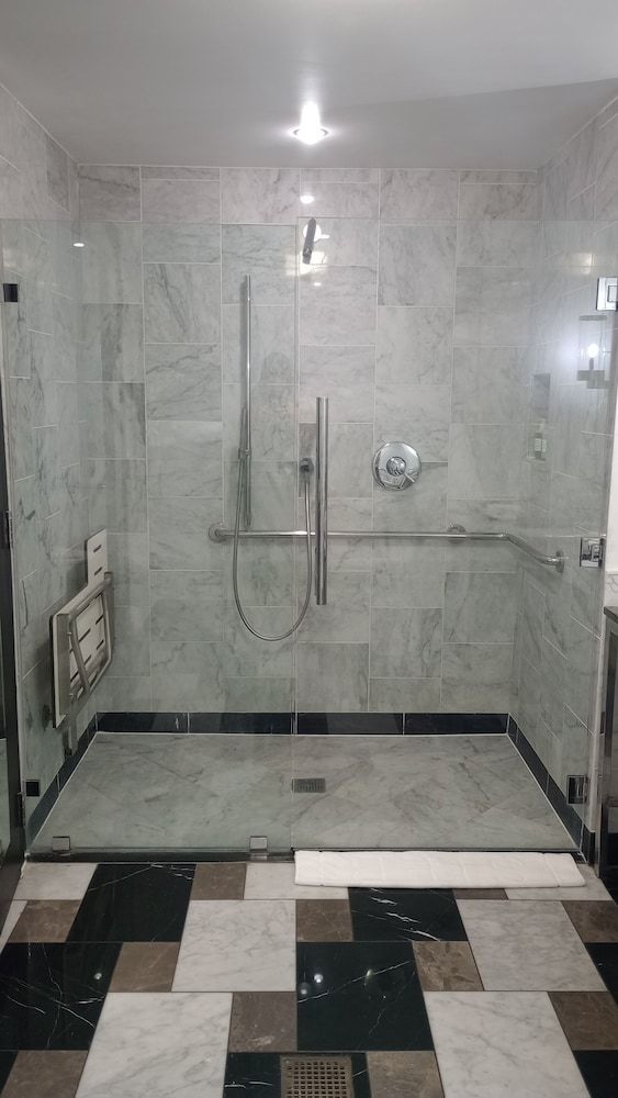 W Miami Deluxe Room, 1 King Bed, Balcony (Guest) 12