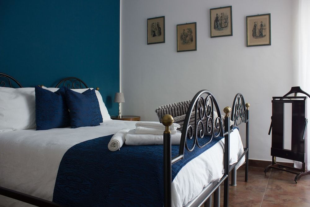 City View Pescara Family Room, Private Bathroom 8