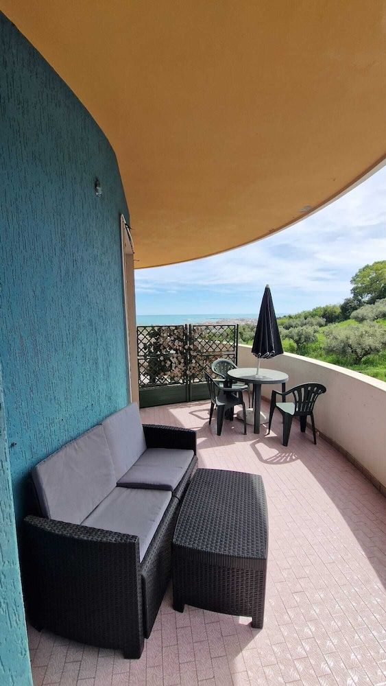 City View Pescara Junior Suite, Balcony 7