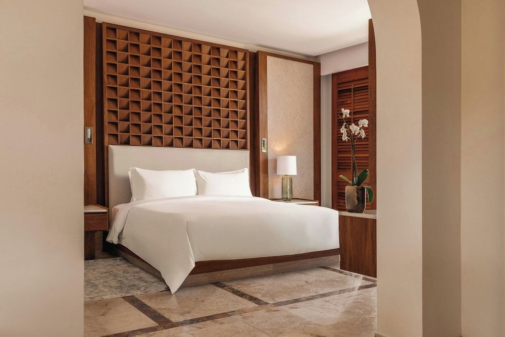 Master Luxury Suite Ocean Front Plunge Pool & outdoor shower Diamond Club