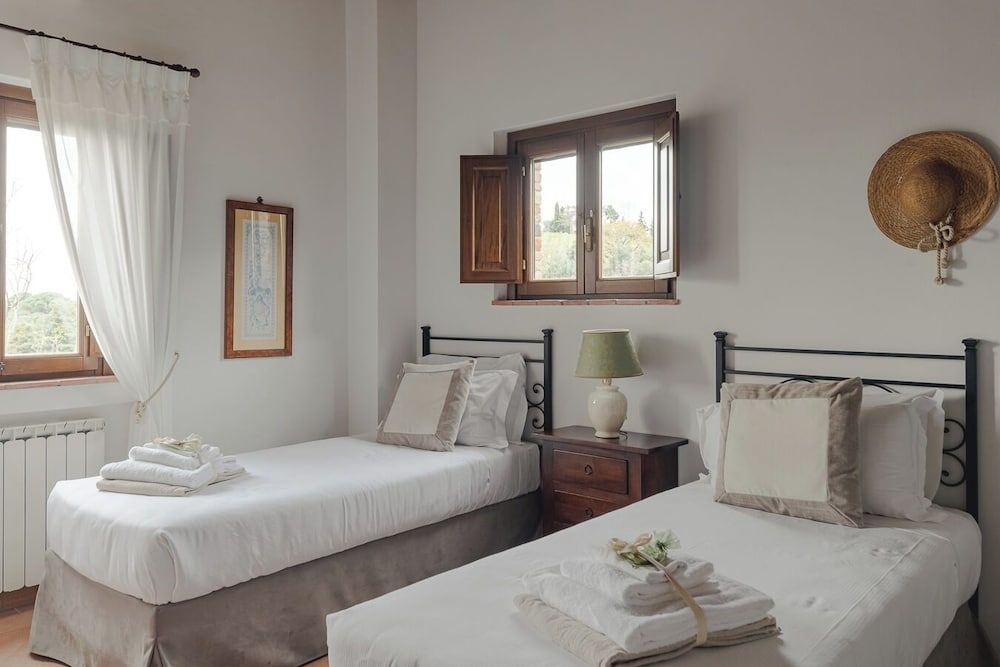 Superior Apartment, 3 Bedrooms, Hill View